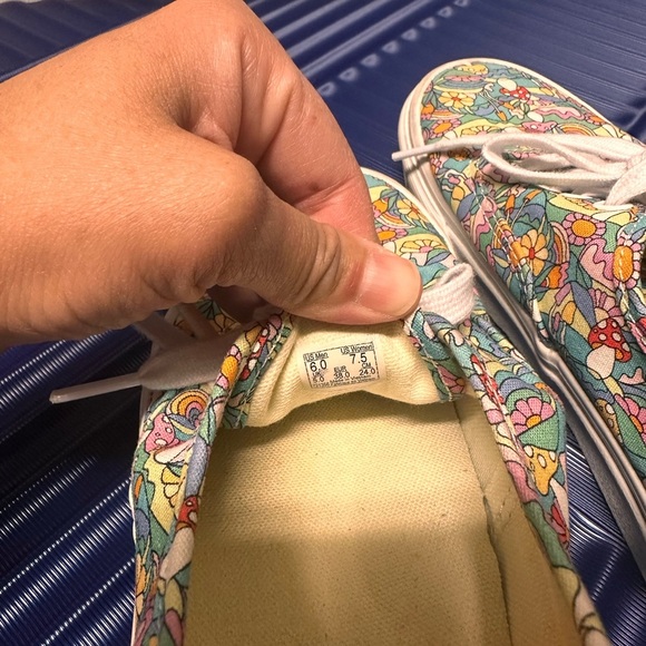 Vans Mushroom Floral Sneakers - Unisex - Picture 7 of 7